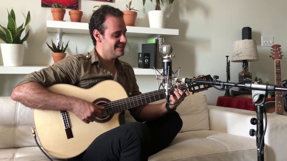  Esta canción está disponible en todas las plataformas digitales, incluyendo YouTube y su página web