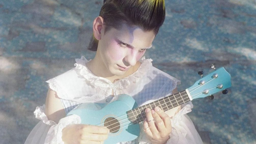 Este nuevo trabajo incluye 7 canciones y ya está disponible en plataformas como Spotify