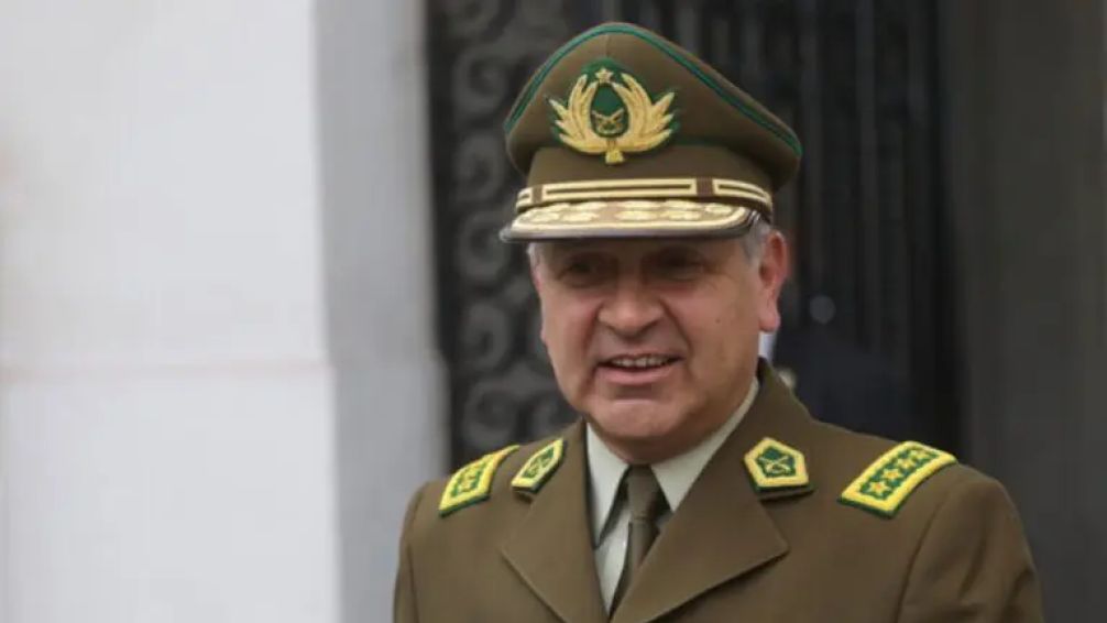 Dimitió el jefe del Cuerpo de Carabineros de Chile ante inminente imputación por delitos de omisión en protestas del 2019