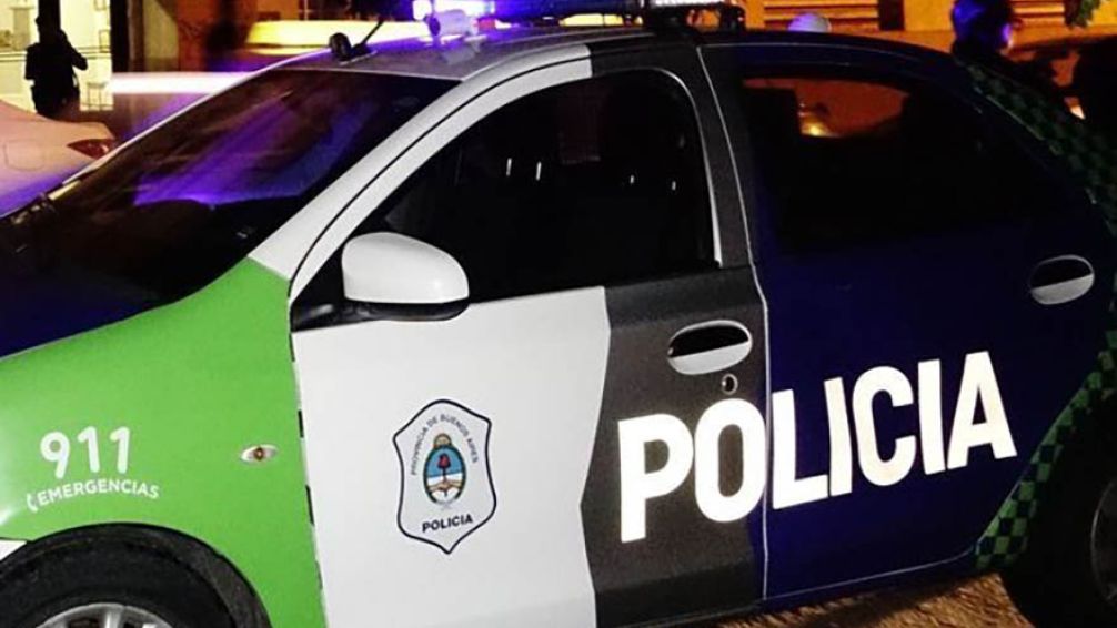Robó un auto, lo persiguió la policía y terminó chocando en Castelar: fue detenido