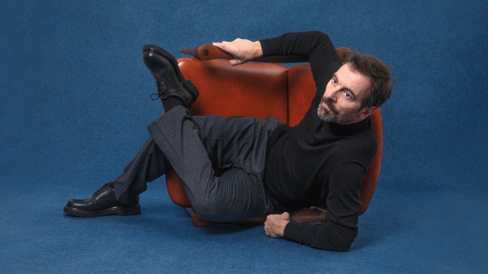 Kevin Johansen y el Feng Shui Project presentan en vivo su álbum 'QUIERO MEJOR' en el Teatro Coliseo Podestá