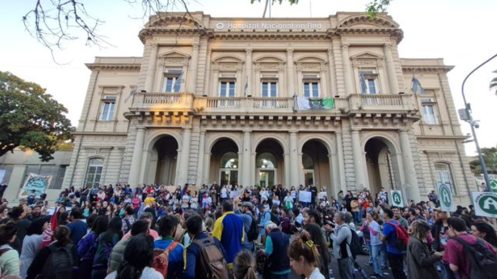 El gobierno retrocede en el cierre del Hospital Bonaparte tras la lucha de los trabajadores: 600 puestos de trabajo garantizados