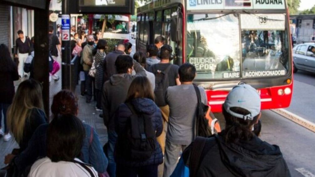 Paro de Colectivos: La UTA solo sacó un comunicado y llueve críticas de sus afiliados