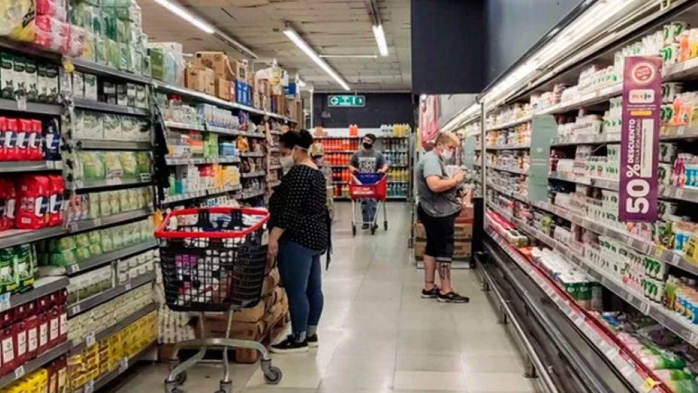 Argentina: el consumo masivo cayó un 22%