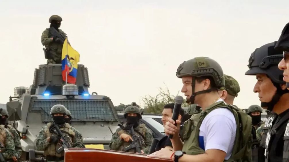Noboa avanza con el permiso para establecer bases militares extranjeras en Ecuador