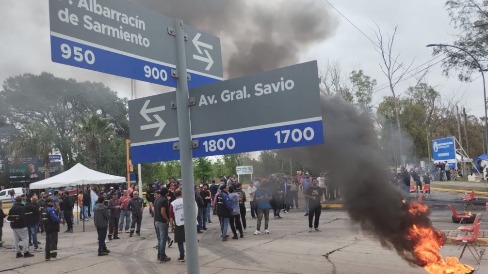 La lucha de los trabajadores de la petroquímica de Rio Tercero por mantener sus puestos de trabajo