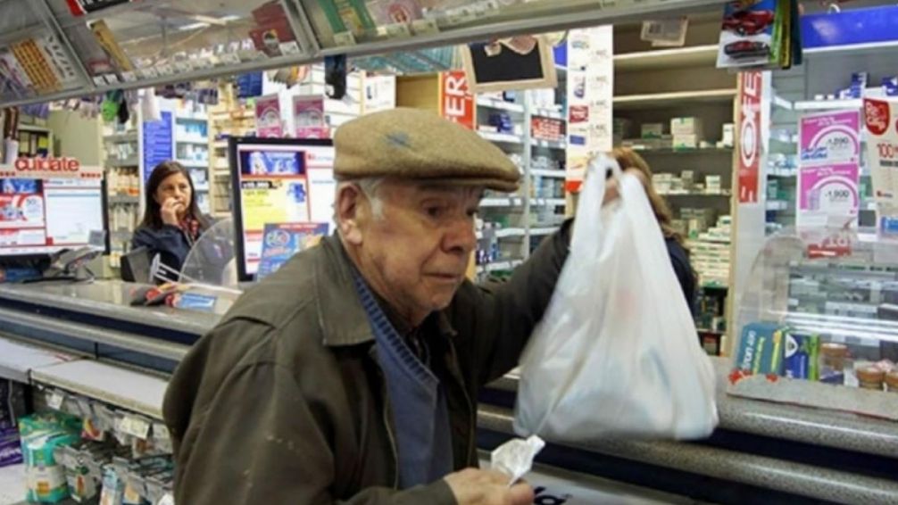 Desde que asumió Javier Milei, los remedios utilizados por adultos mayores aumentaron un 202%