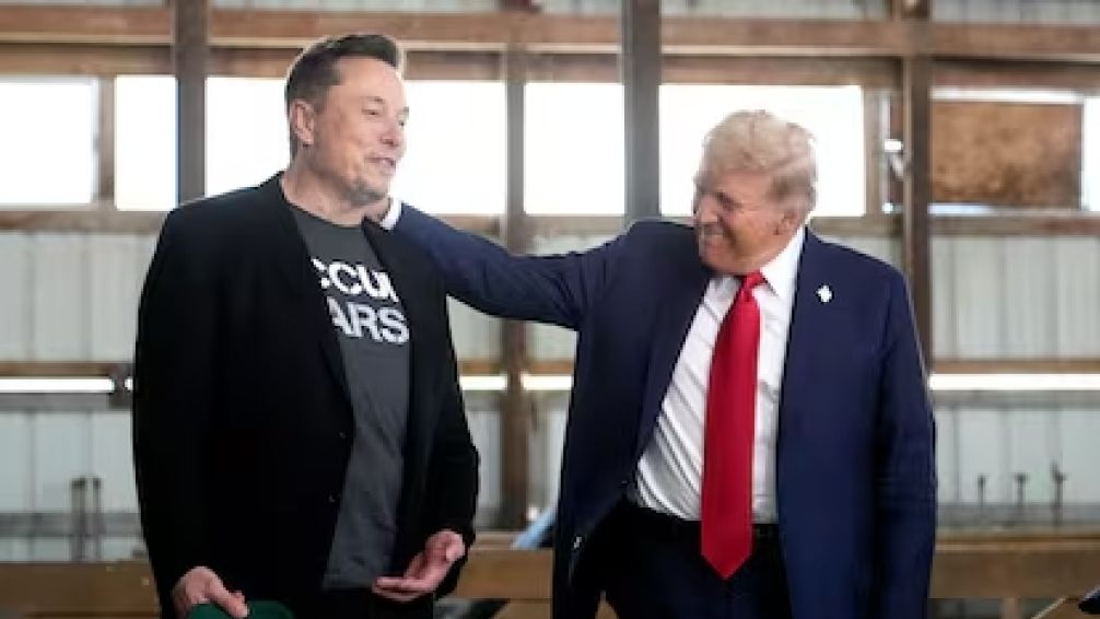 Elon Musk regala un millón de dólares diarios a votantes de Trump