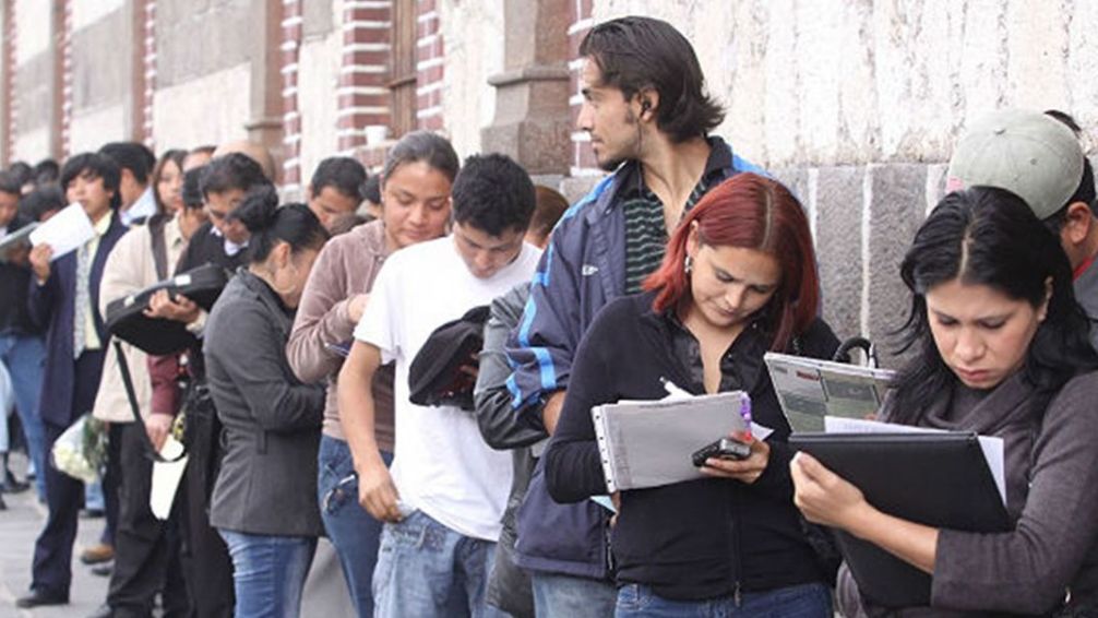 El desafío de encontrar trabajo para los jóvenes en Argentina: 9 de cada 10 tiene dificultades 