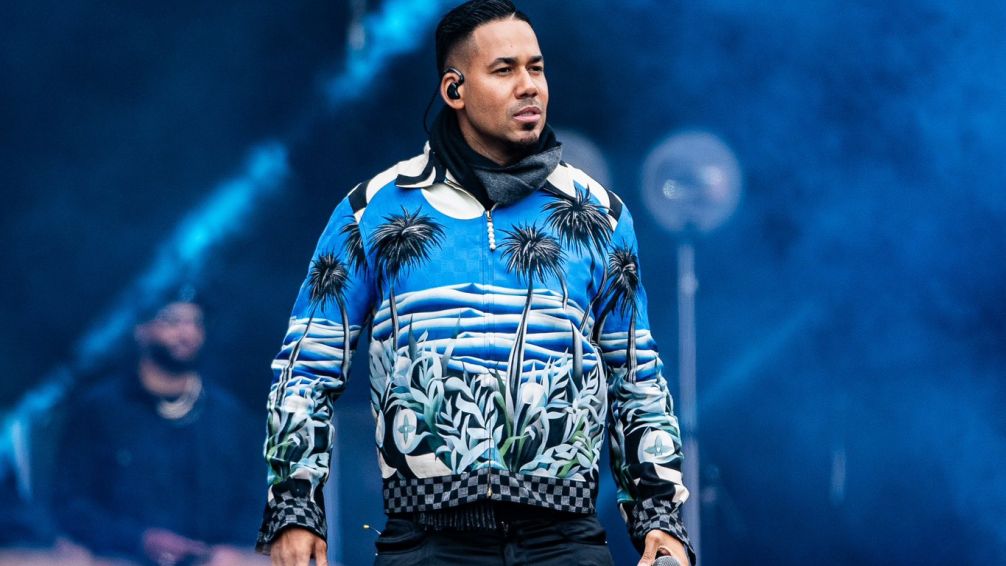 El cantante interactuó varias veces con los fans, compartiendo momentos íntimos y reflexivos