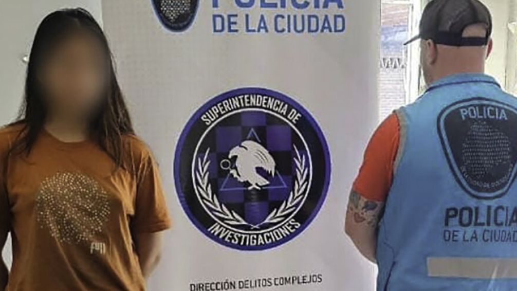 Detuvieron a una viuda negra de 21 años que drogó y robó a un hombre
