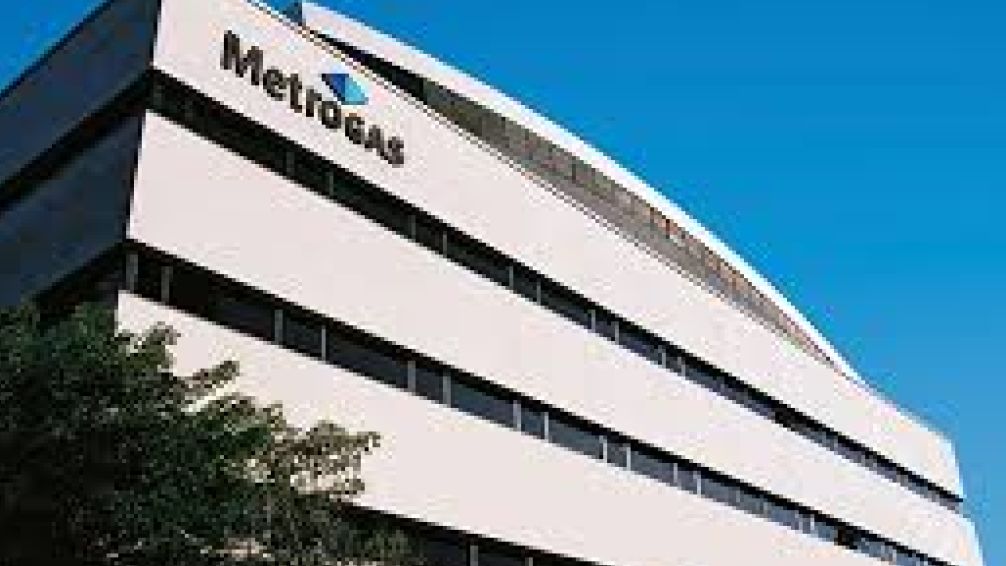 Anuncio importante: YPF venderá su parte de Metrogas y lo invertirá en Vaca Muerta