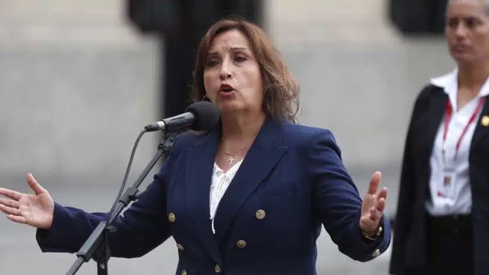 Boluarte pidió al Congreso autorizar el ingreso de tropas extranjeras con armamento a Perú