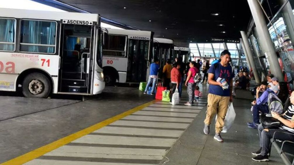 Paro de Colectiveros en Córdoba: AOITA Se Suma a la Medida Nacional de Transporte Pese a la No Adhesión de la UTA