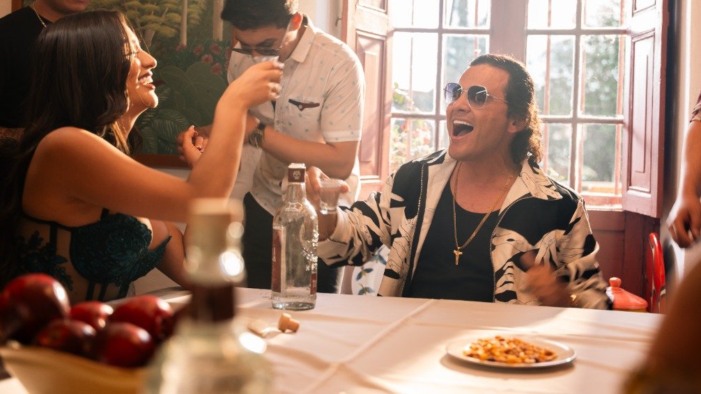 DANIEL BULA presenta su nuevo sencillo 'VOY A BEBER'
