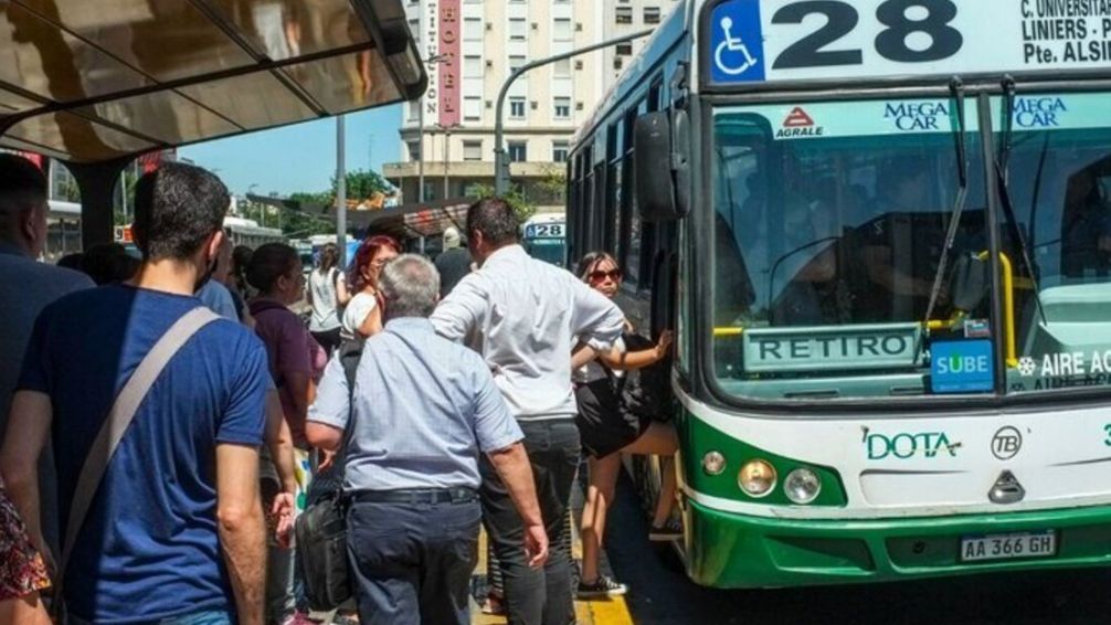 La UTA levanta el paro de colectivos tras audiencia en la Secretaría de Trabajo: servicio normalizado este jueves