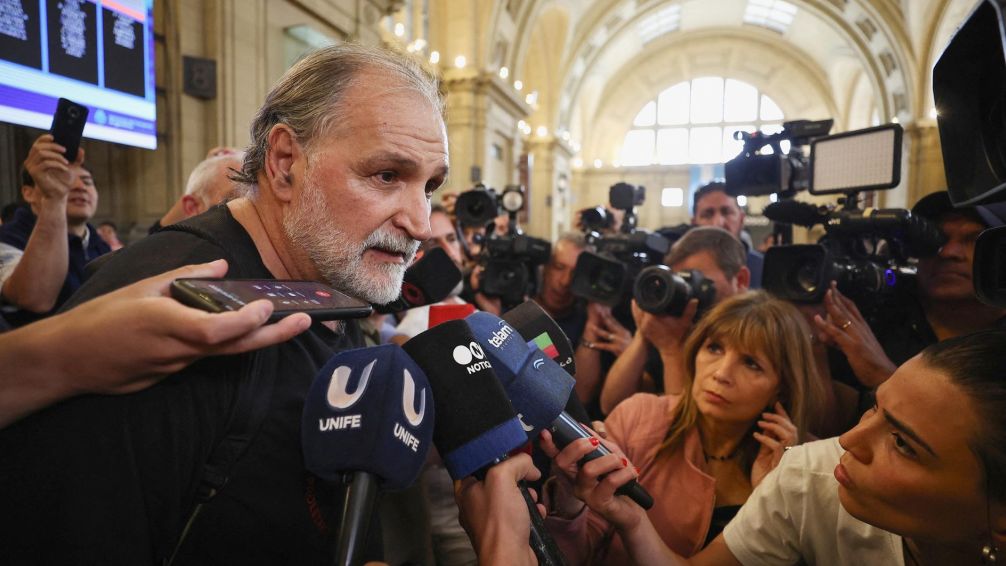 Belliboni, líder del Polo Obrero, acusa a la UTA de 'traicionar a sus trabajadores' al frenar el paro de colectivos