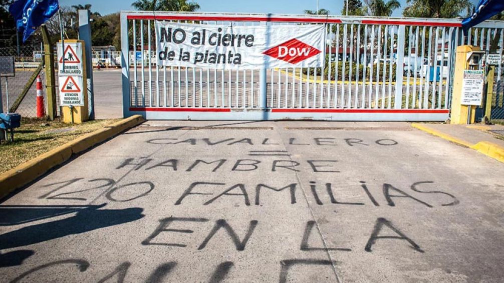 Dow confirma cierre y despidos masivos en Santa Fe