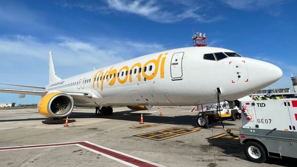 Flybondi trae dos aviones con trabajadores españoles para el verano