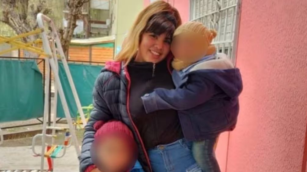 Brutal femicidio en Claypole: Su pareja la prendió fuego frente a sus hijos, agonizó 40 días y falleció