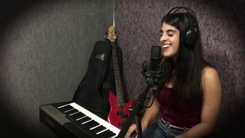 Sofía lanzó recientemente su primer EP titulado 