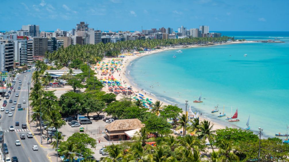 Verano 2025: temen por un éxodo masivo de turistas a Brasil