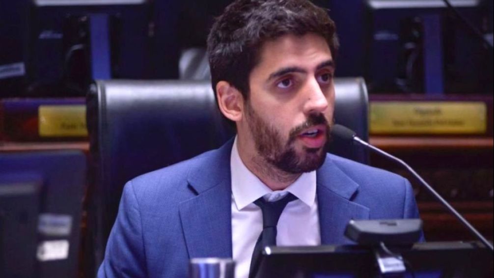 Recinto. Casielles tiene mandato vigente como legislador porteño.