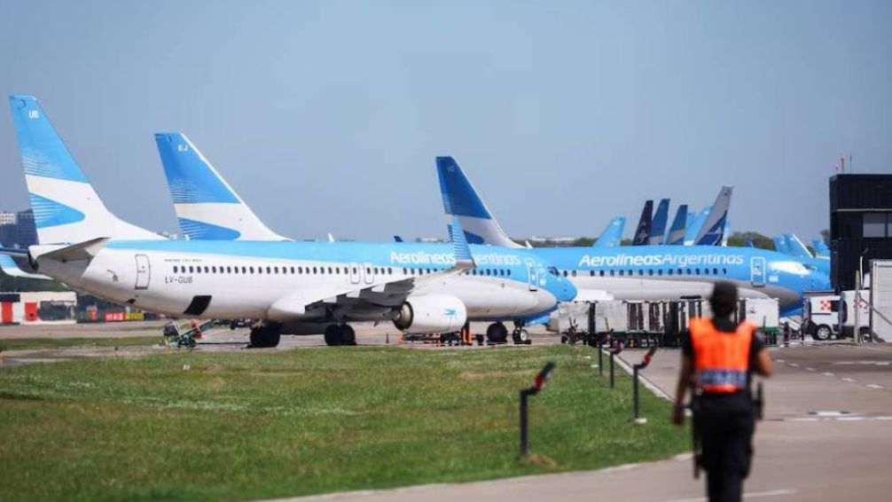  Guillermo Francos: 'Si no logramos una solución con los gremios, entregaremos Aerolíneas Argentinas a los trabajadores'