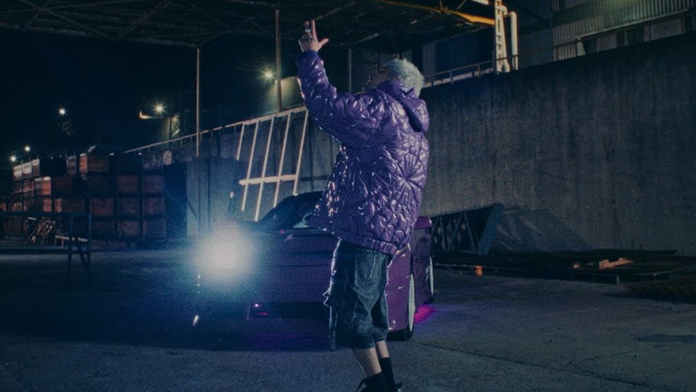 En sus versos, LIT killah y Tuli combinan su estilo particular, agregando toque de glamour y super sex appeal.