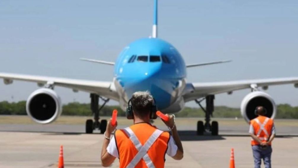 Acuerdo entre gremios de aerolineas y el gobierno, luego de semanas de tensión