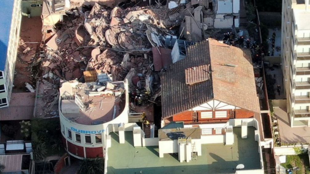 Derrumbe del hotel en Villa Gesell: evaluarán las estructuras adyacentes para determinar posibles consecuencias 