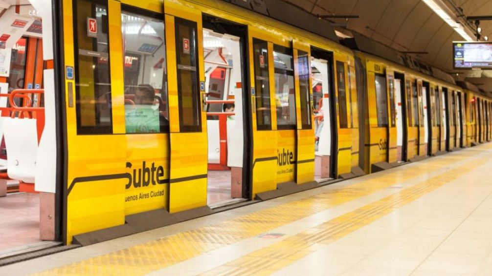 El subte en alerta: Paro escalonado por la muerte de un trabajador expuesto al asbesto