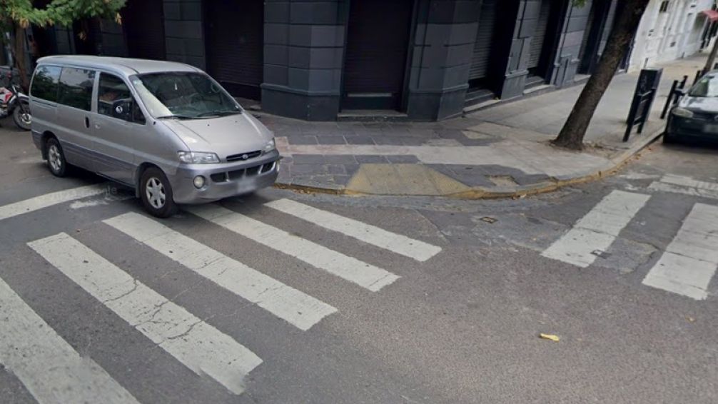 La Plata: joven queda inconsciente en la calle tras pelea en un boliche
