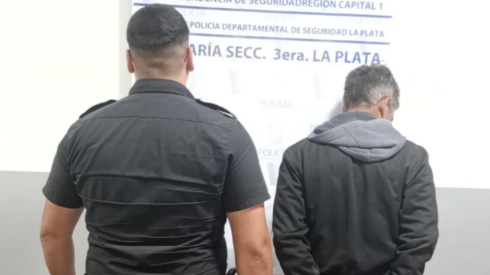 Un ex subteniente de la Policía quiso robar en un supermercado chino de La Plata
