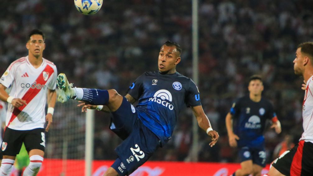 Independiente Rivadavia venció 2 a 1 a River en Mendoza