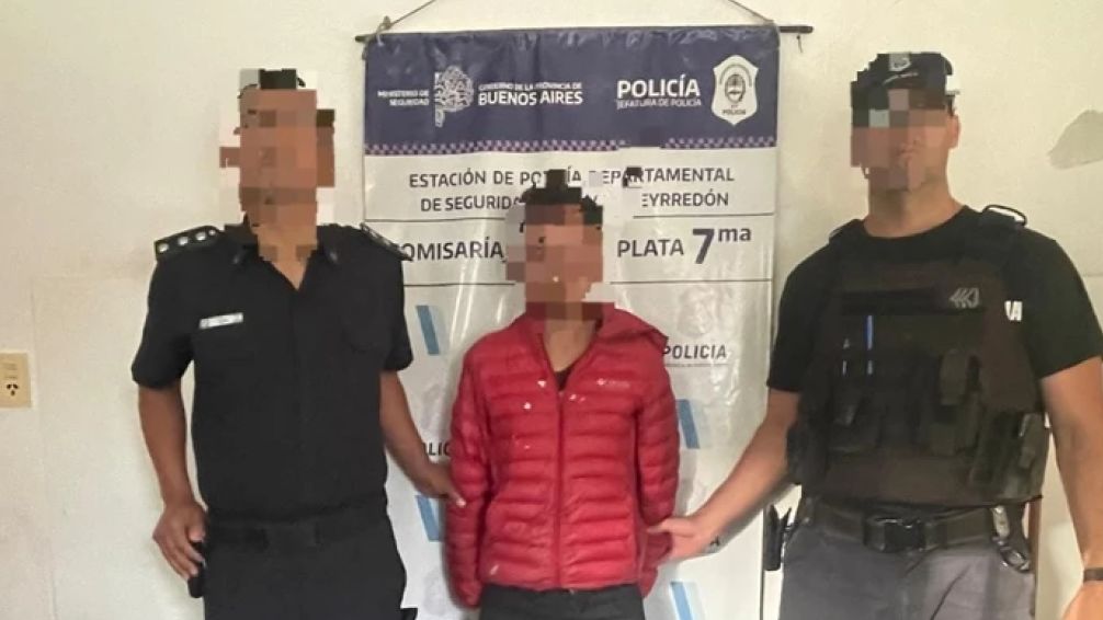 Un joven en Mar del Plata quiso robar y no lo dejaron: le rompió la vidriera de un piedrazo