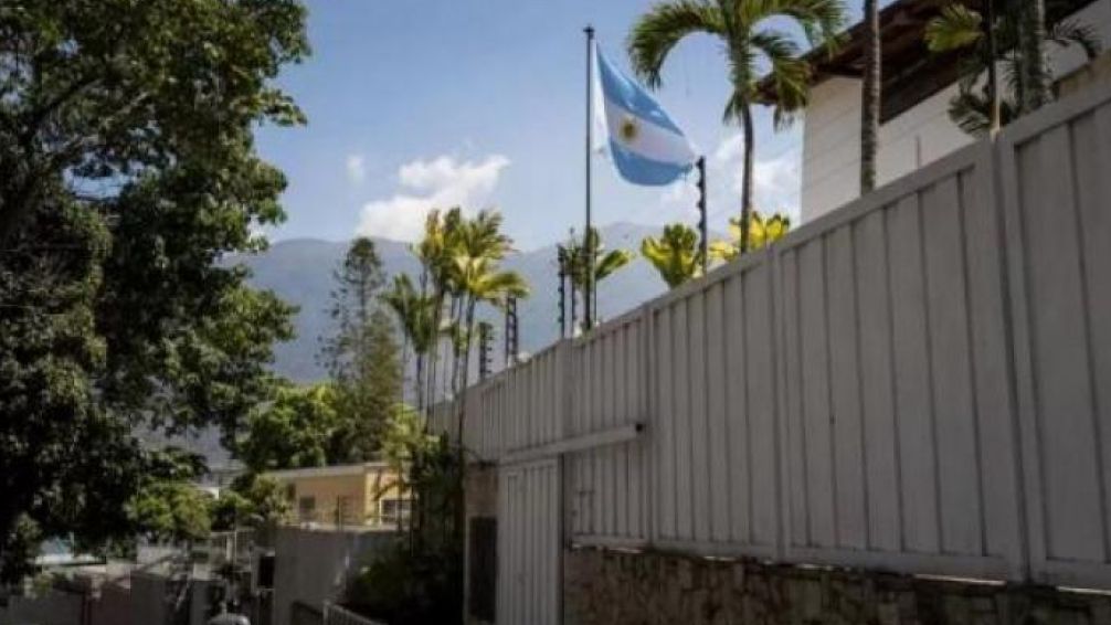 Venezuela: dirigentes opositores denuncian 'asedio' a la Embajada argentina