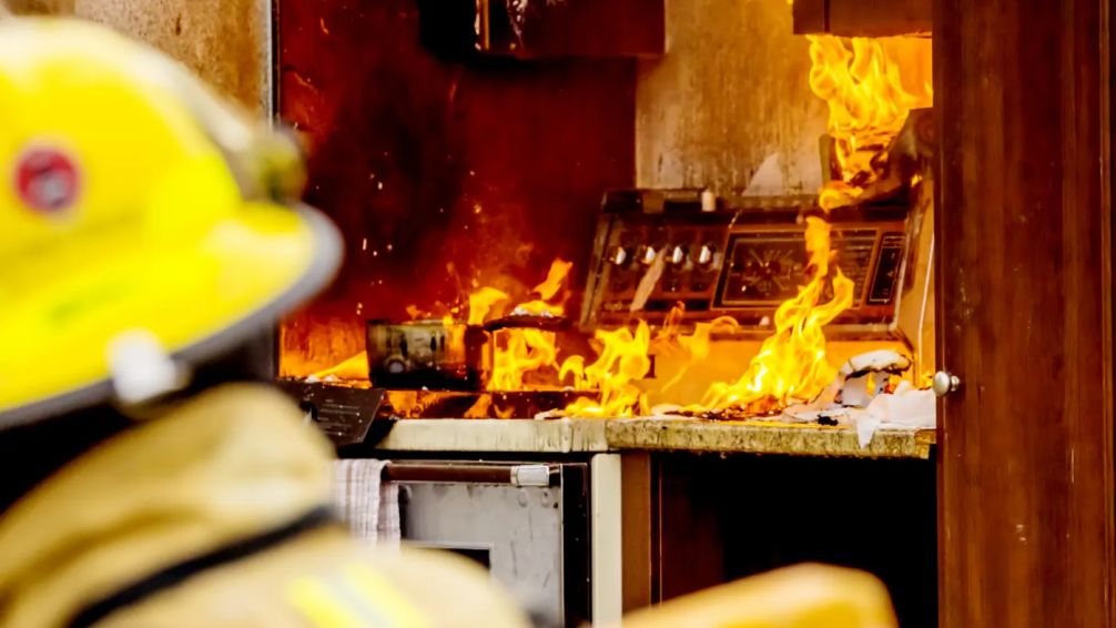 Les prendieron fuego la casa que alquilaban en Tres de Febrero y les robaron todo