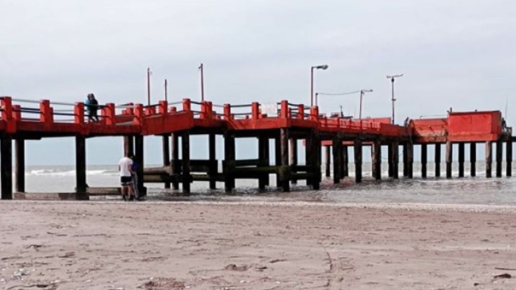 Cierre del muelle en San Clemente del Tuyú: Legisladores protestan contra el Gobierno Provincial