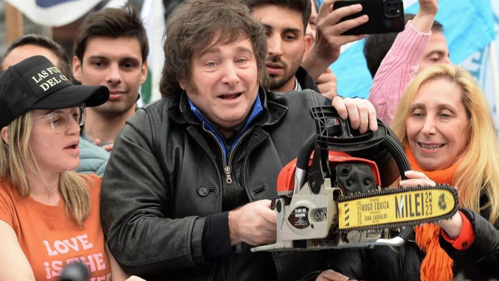 Mensaje de Javier Milei: 'Seguiré a full con la motosierra en 2025'