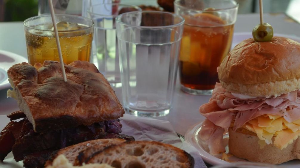 Un rincón único en Villa Crespo: el bodegón que revive los sabores del ayer