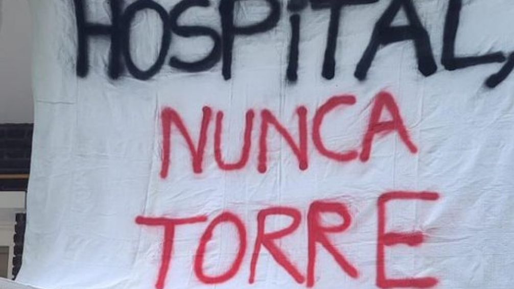 Trabajadores del Centro de Salud Mental 1 se movilizan ante amenaza de cierre y venta del predio