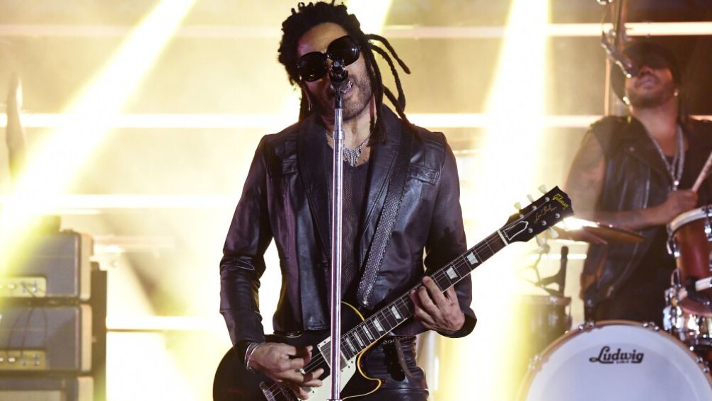 En junio, Kravitz asaltó Europa con su gira Blue Electric Light Tour 2024