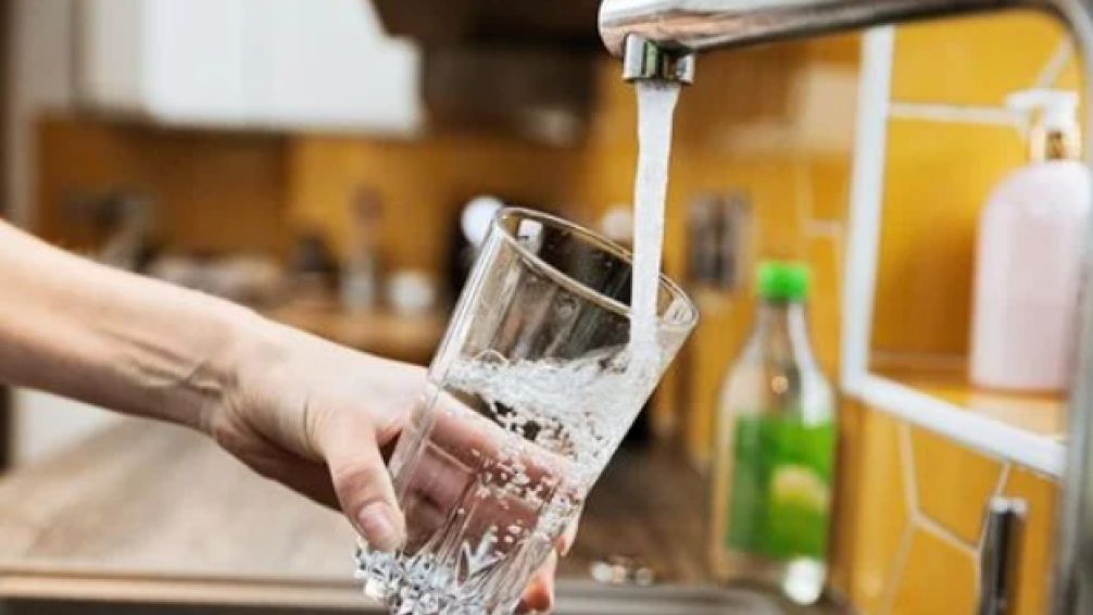 El agua aumentará un 3% para diciembre en el AMBA 