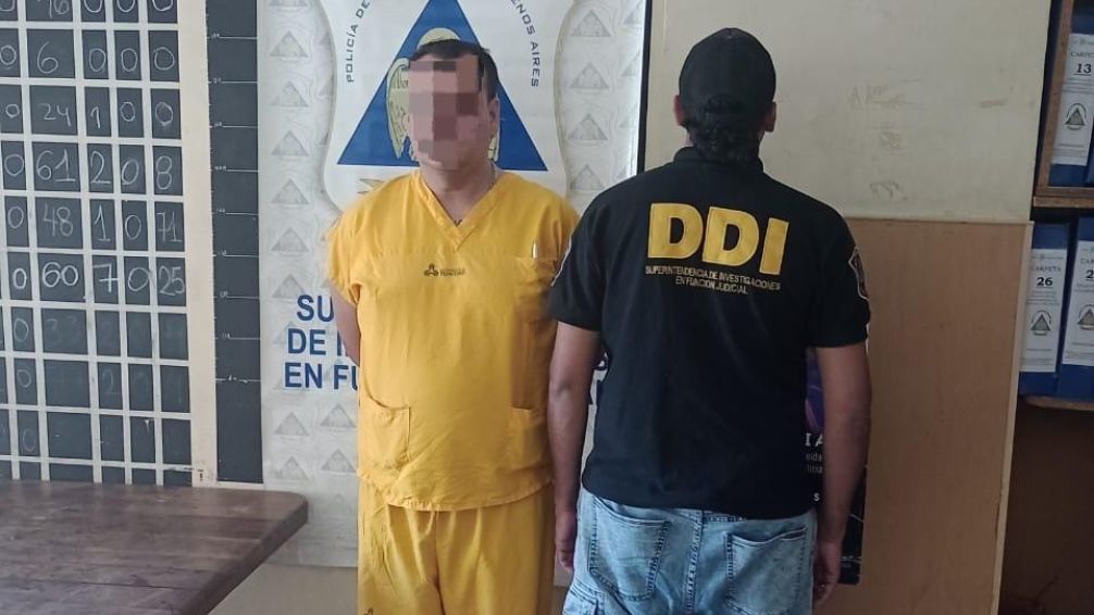 Médico detenido por abuso y corrupción de menores: hallan ropa interior infantil en su hogar