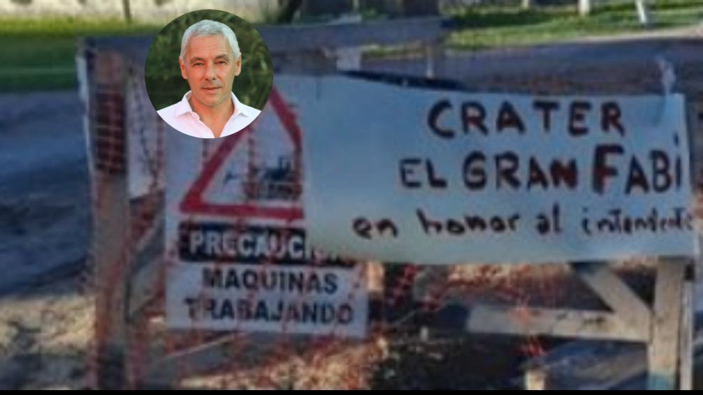 Cansados de los pozos, vecinos de Berisso colocaron carteles a modo de protesta