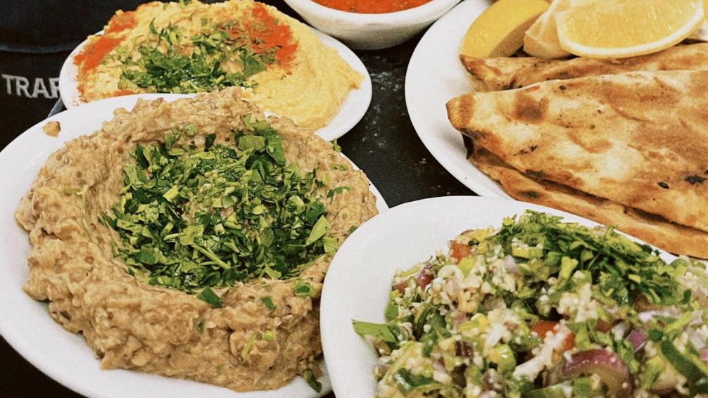 Sarkis: el restaurante icónico de comida armenia y árabe en Buenos Aires