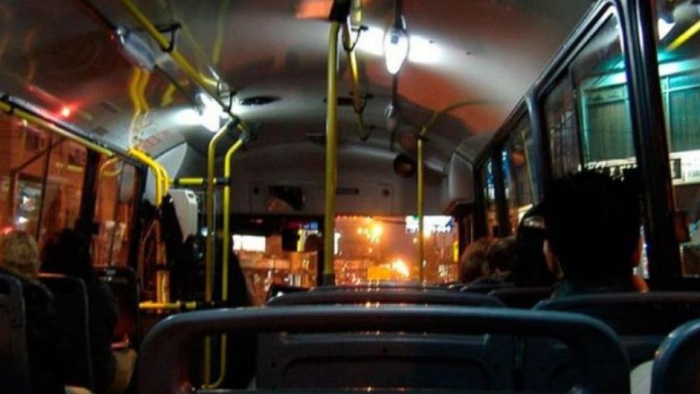 'Reclamamos un aumento salarial digno' la palabra de uno de los choferes que movilizó a la sede de la UTA