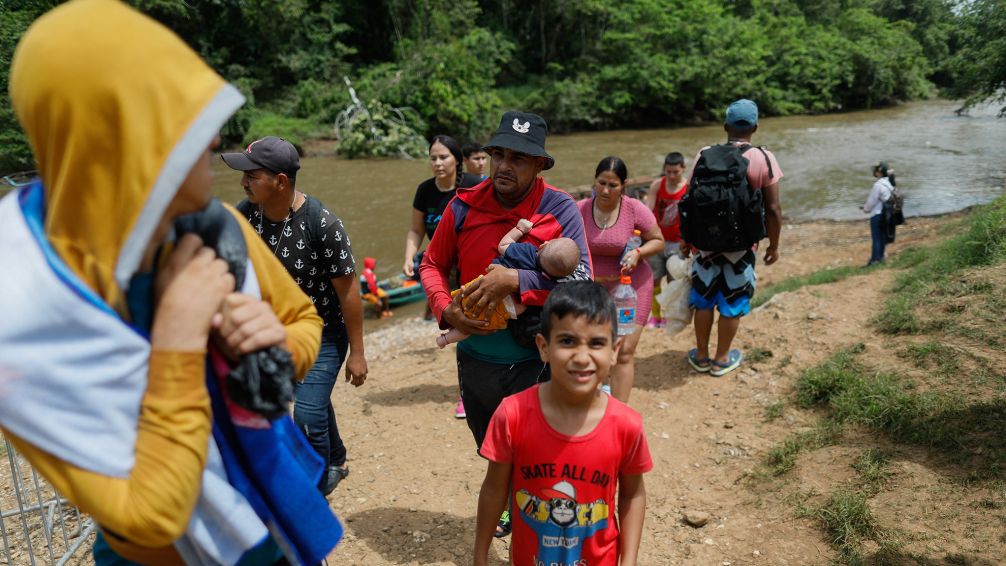 Preocupante: cerca de 3800 niños cruzaron solos el Darién durante 2024