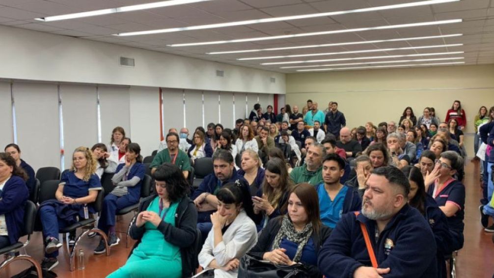 Salud pública en lucha: martes de paro en el Garrahan y reclamo de enfermeras